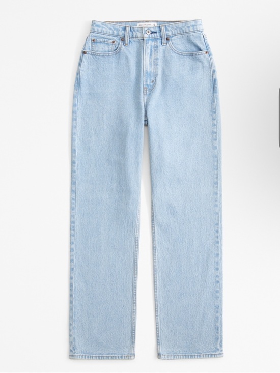Abercrombie & Fitch Denim - Abercrombie & Fitch The Vintage Straight
High Rise Jean - Curve Love- Light Wash